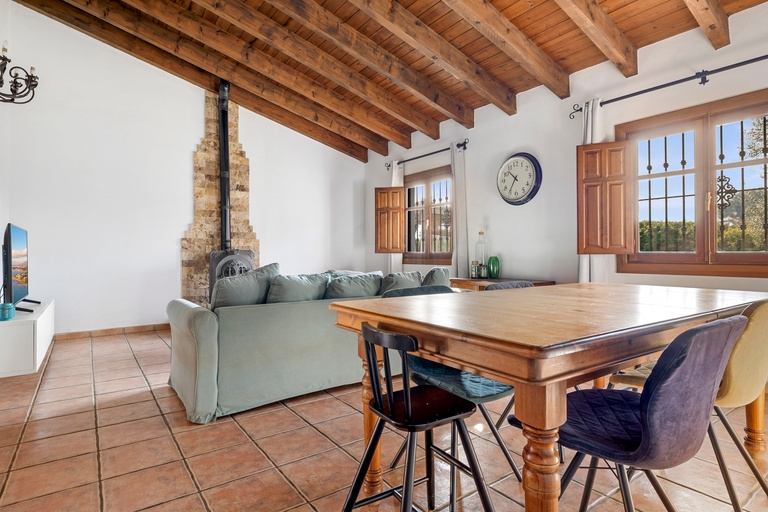 Finca rústica con dos viviendas independientes y piscinas privadas – Alhaurín el Grande / Cártama