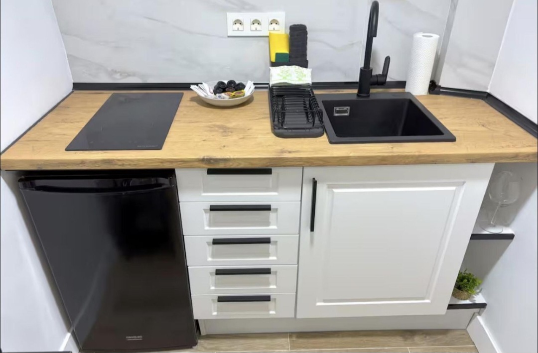 Precioso estudio con vistas al mar y licencia turística en Montemar (Torremolinos)