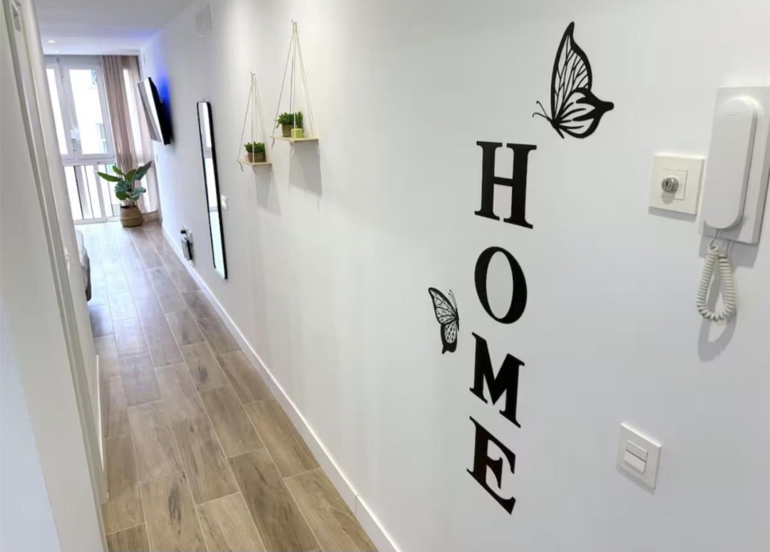 Precioso estudio con vistas al mar y licencia turística en Montemar (Torremolinos)