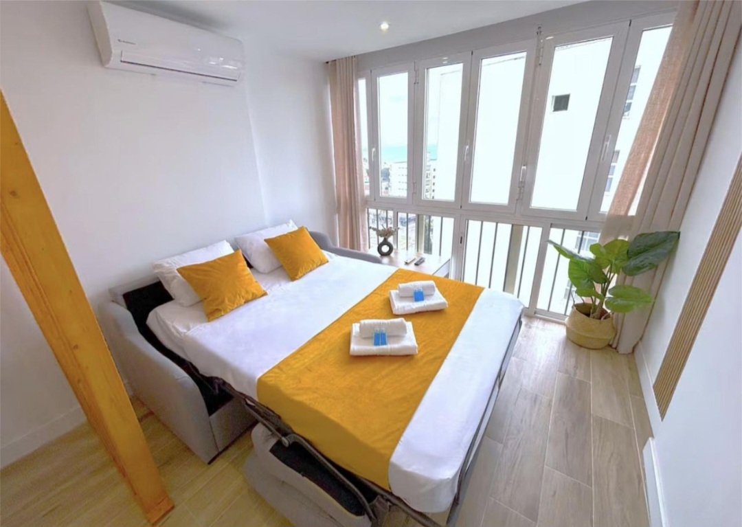 Precioso estudio con vistas al mar y licencia turística en Montemar (Torremolinos)