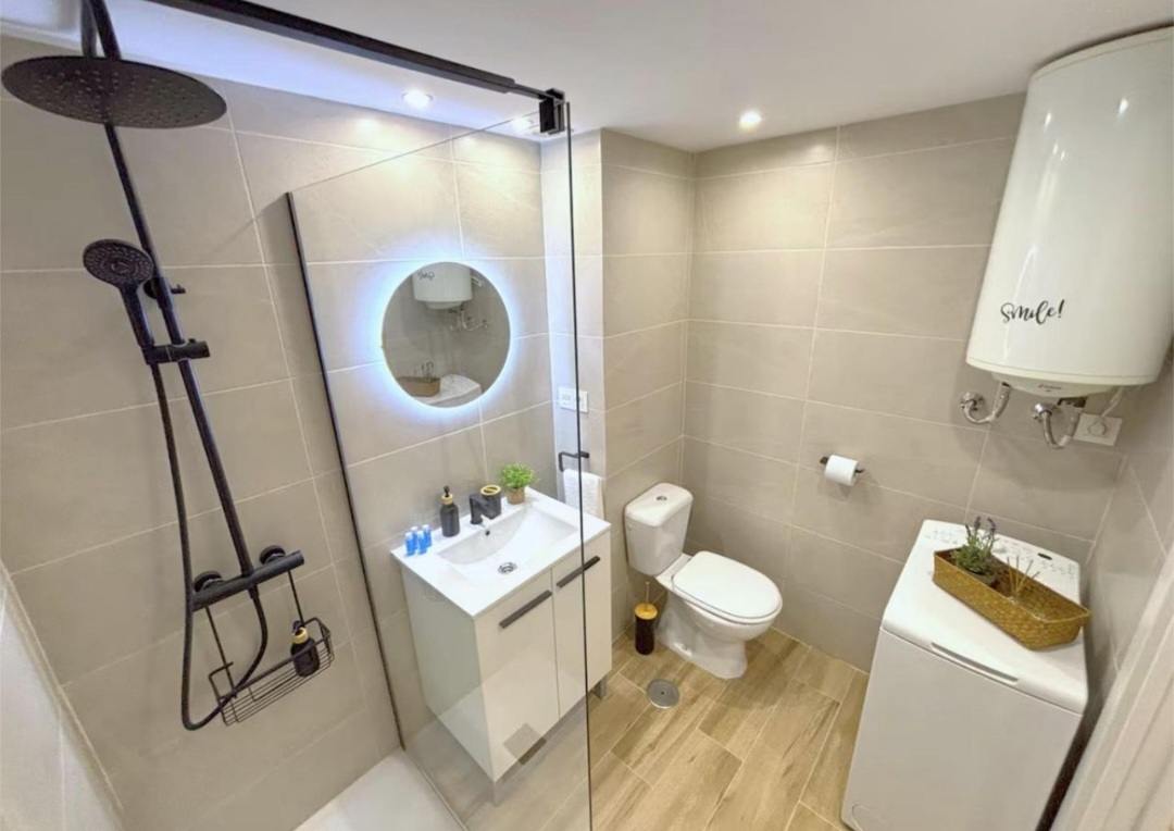 Precioso estudio con vistas al mar y licencia turística en Montemar (Torremolinos)