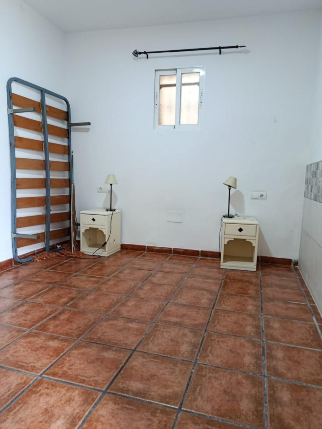 Chalet independiente reformado con dos viviendas, jardín y amplias terrazas en Olias