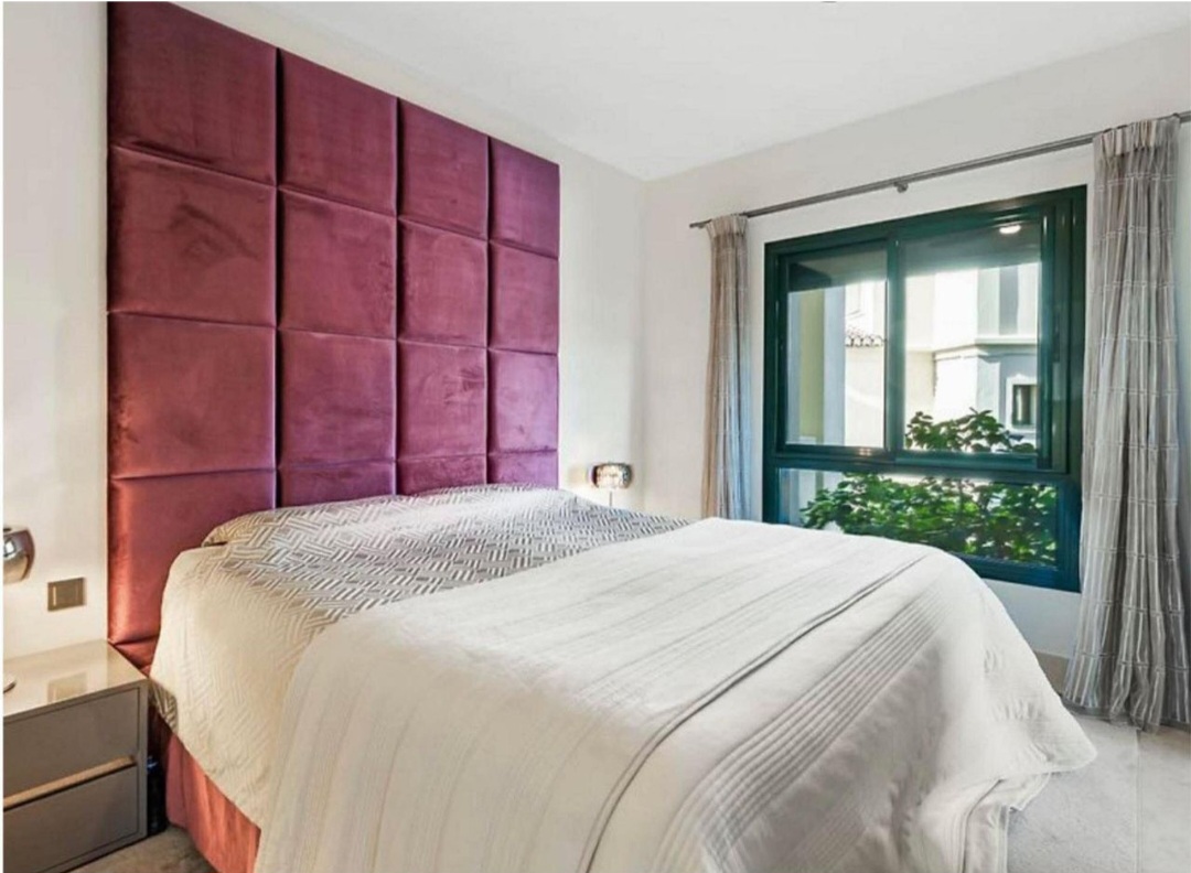 Exclusivo Bajo de Esquina en Capanes del Golf, Benahavís