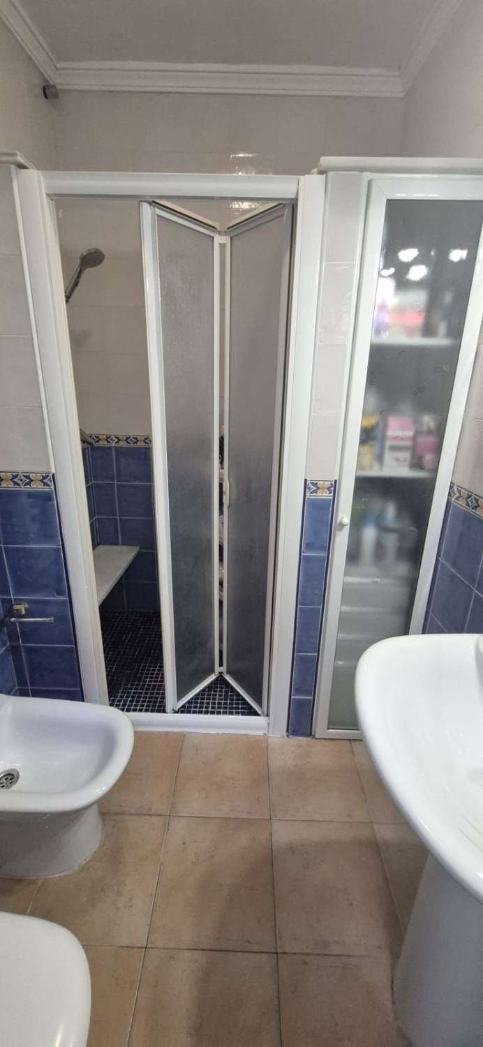 TRADICIÓN Y DISEÑO CONTEMPORÁNEO CON SOLÁRIUM Y VISTAS AL VALLE EN EL CORAZÓN DE ALHAURÍN