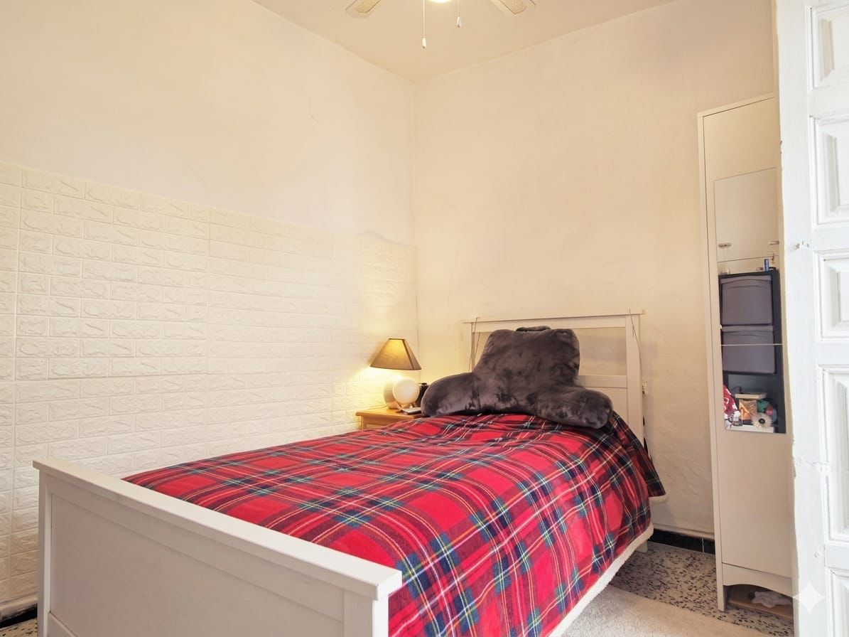 TRADICIÓN Y DISEÑO CONTEMPORÁNEO CON SOLÁRIUM Y VISTAS AL VALLE EN EL CORAZÓN DE ALHAURÍN