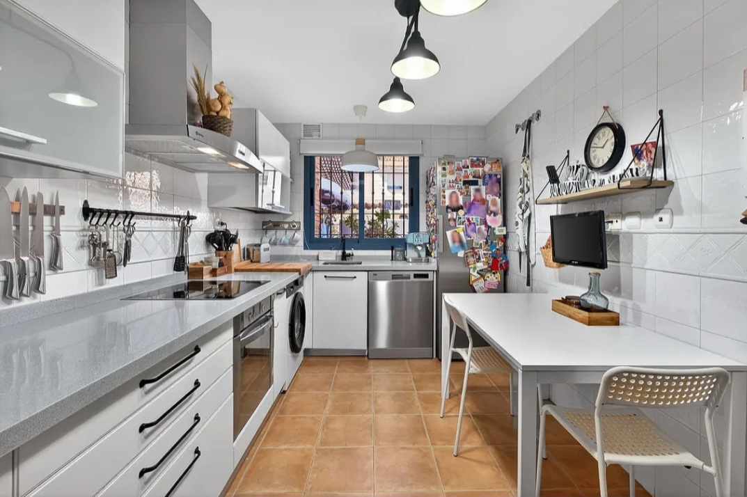 Impresionante chalet adosado en urbanización exclusiva con piscina en Capellanía, Alhaurín de la Torre