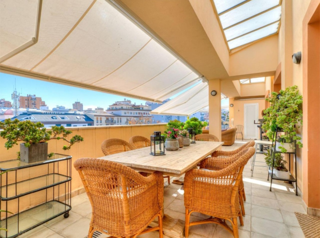 Ático exclusivo de 4 dormitorios con gran terraza en el corazón de Fuengirola