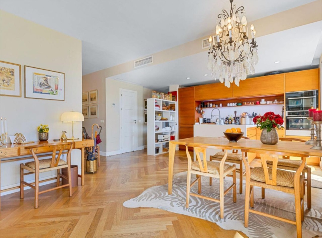 Ático exclusivo de 4 dormitorios con gran terraza en el corazón de Fuengirola