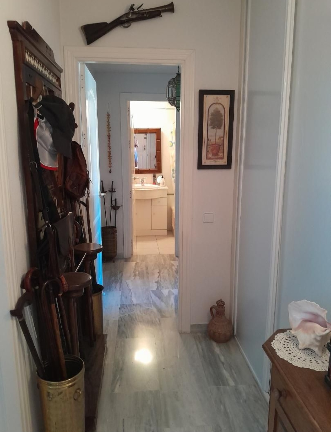 Vivienda en urbanización privada con piscina, garaje y excelentes vistas al mar y montaña