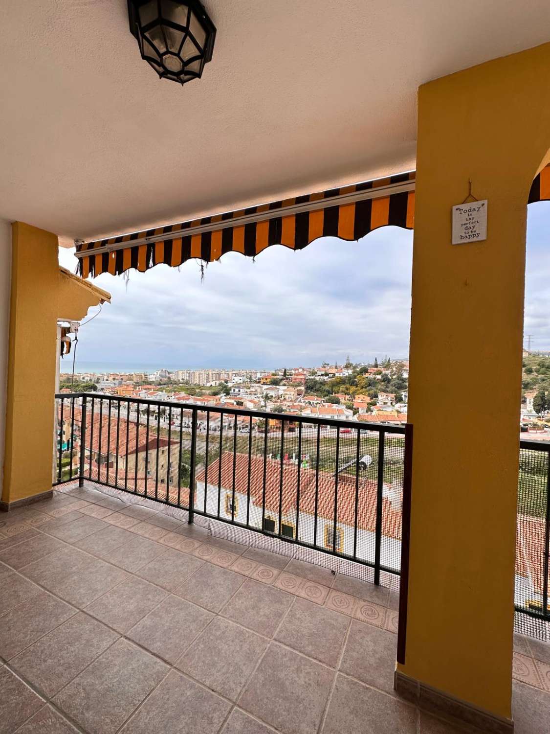 Chalet pareado con vistas al mar en Urb. Lo Cea – Rincón de la Victoria
