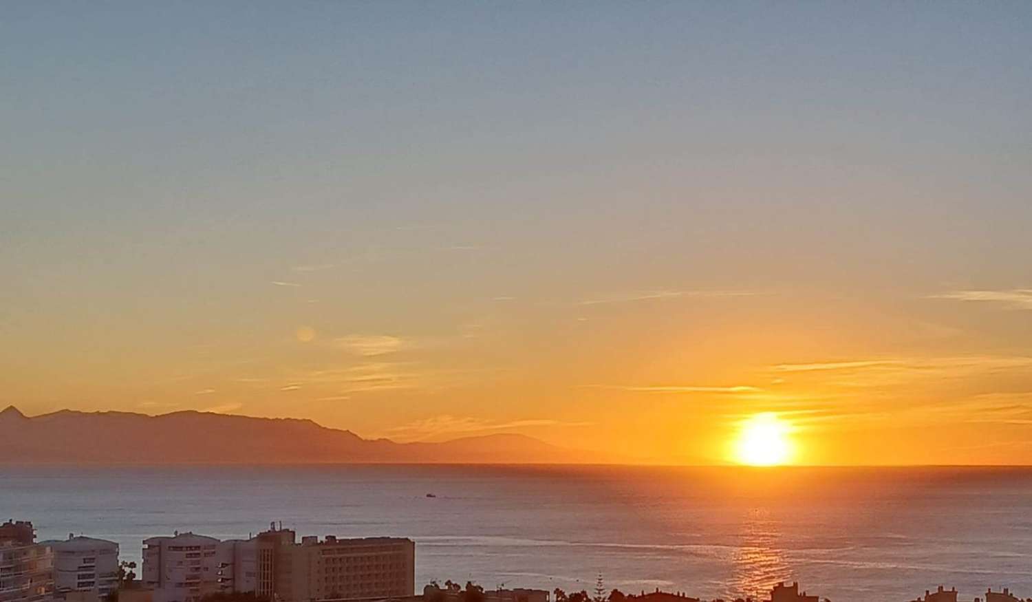 Apartamento en alquiler por temporadas en Torremolinos con vistas al mar