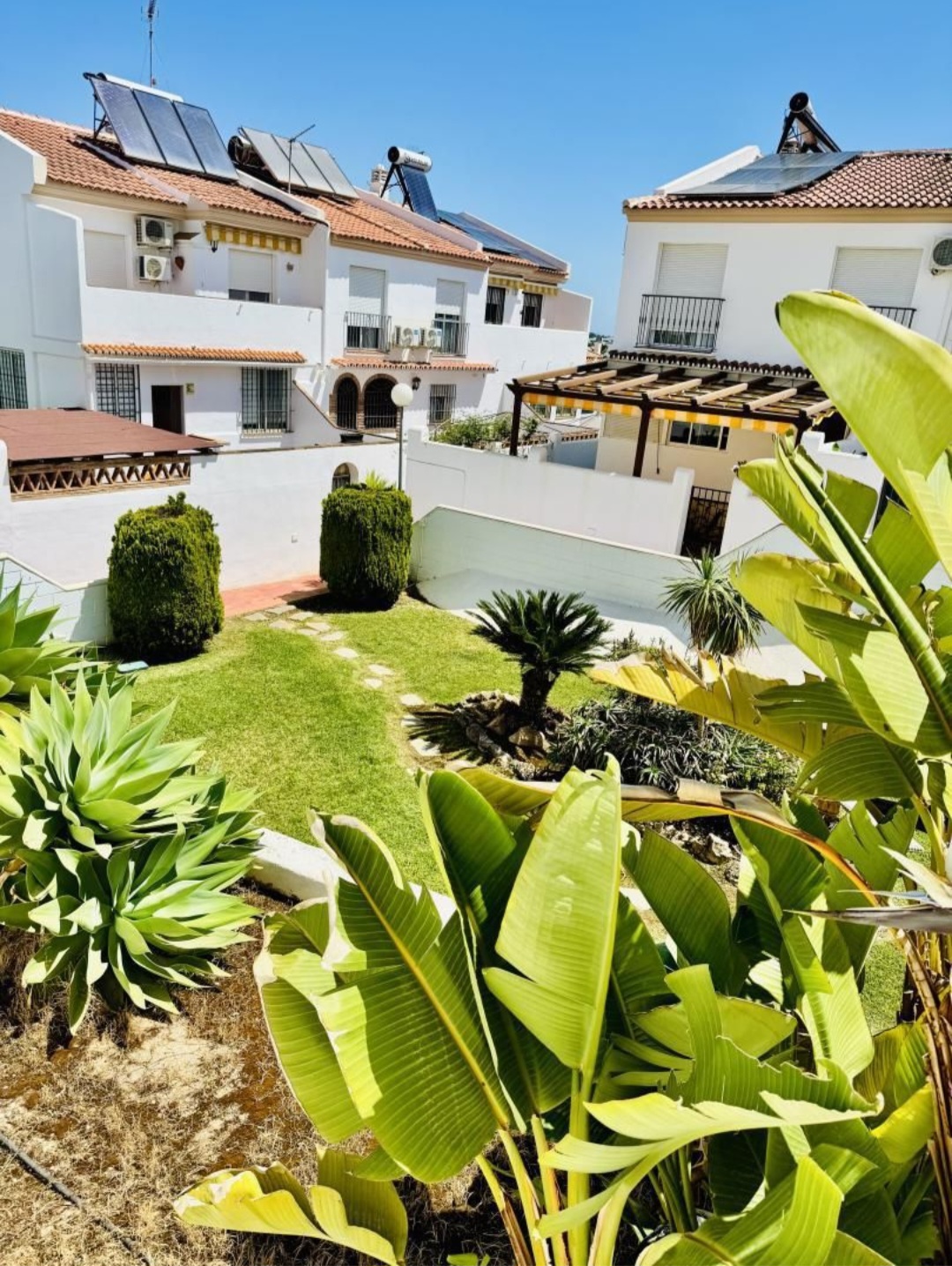 Magnífica vivienda en esquina de 190 m² en Alhaurin de la Torre