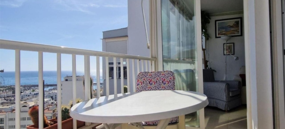 Apartamento con impresionantes vistas al mar