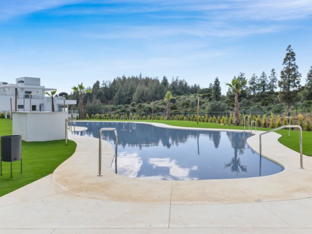 Exclusivo apartamento de lujo prácticamente nuevo con espectacular jardín privado de 128 m²