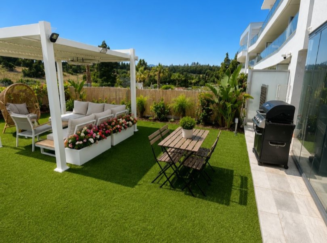 Exclusivo apartamento de lujo prácticamente nuevo con espectacular jardín privado de 128 m²