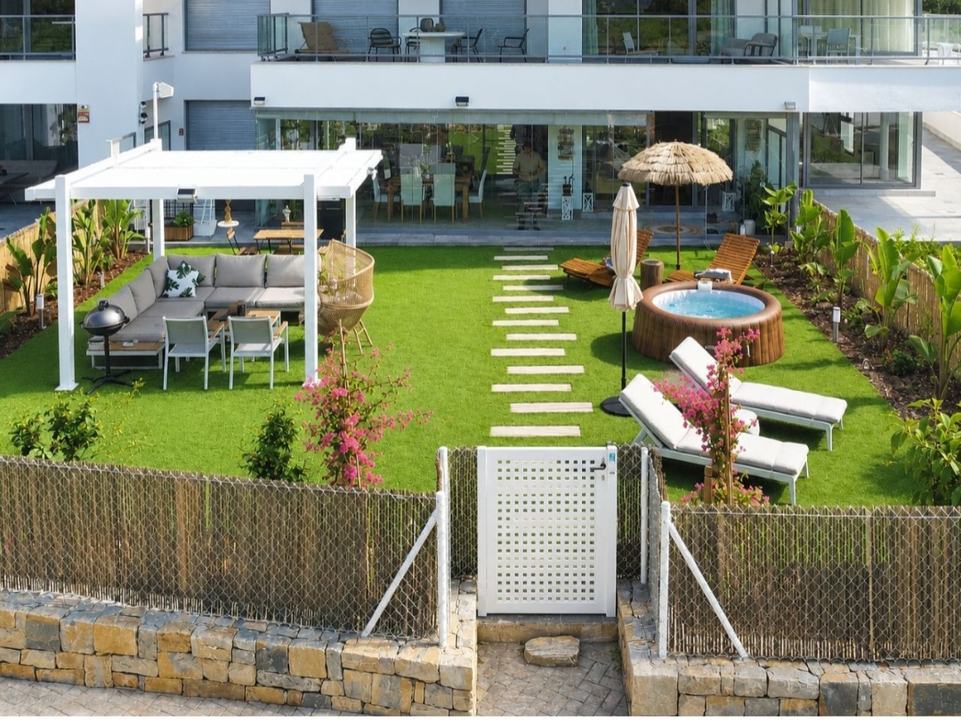 Exclusivo apartamento de lujo prácticamente nuevo con espectacular jardín privado de 128 m²