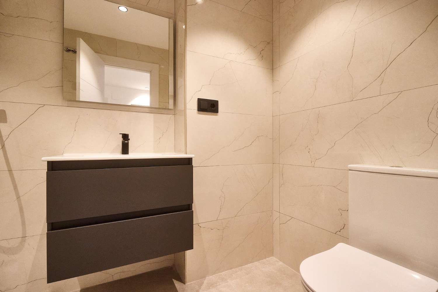 Exclusivo apartamento de obra nueva en el centro de Fuengirola – A pocos pasos de la playa