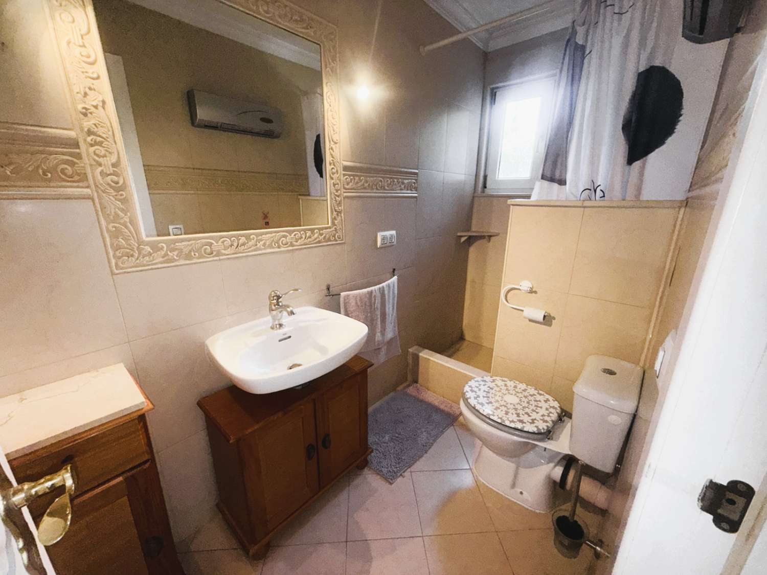 EXCLUSIVA VILLA CON IMPRESIONANTES VISTAS A LA BAHÍA DE MÁLAGA EN PINOS DE ALHAURÍN