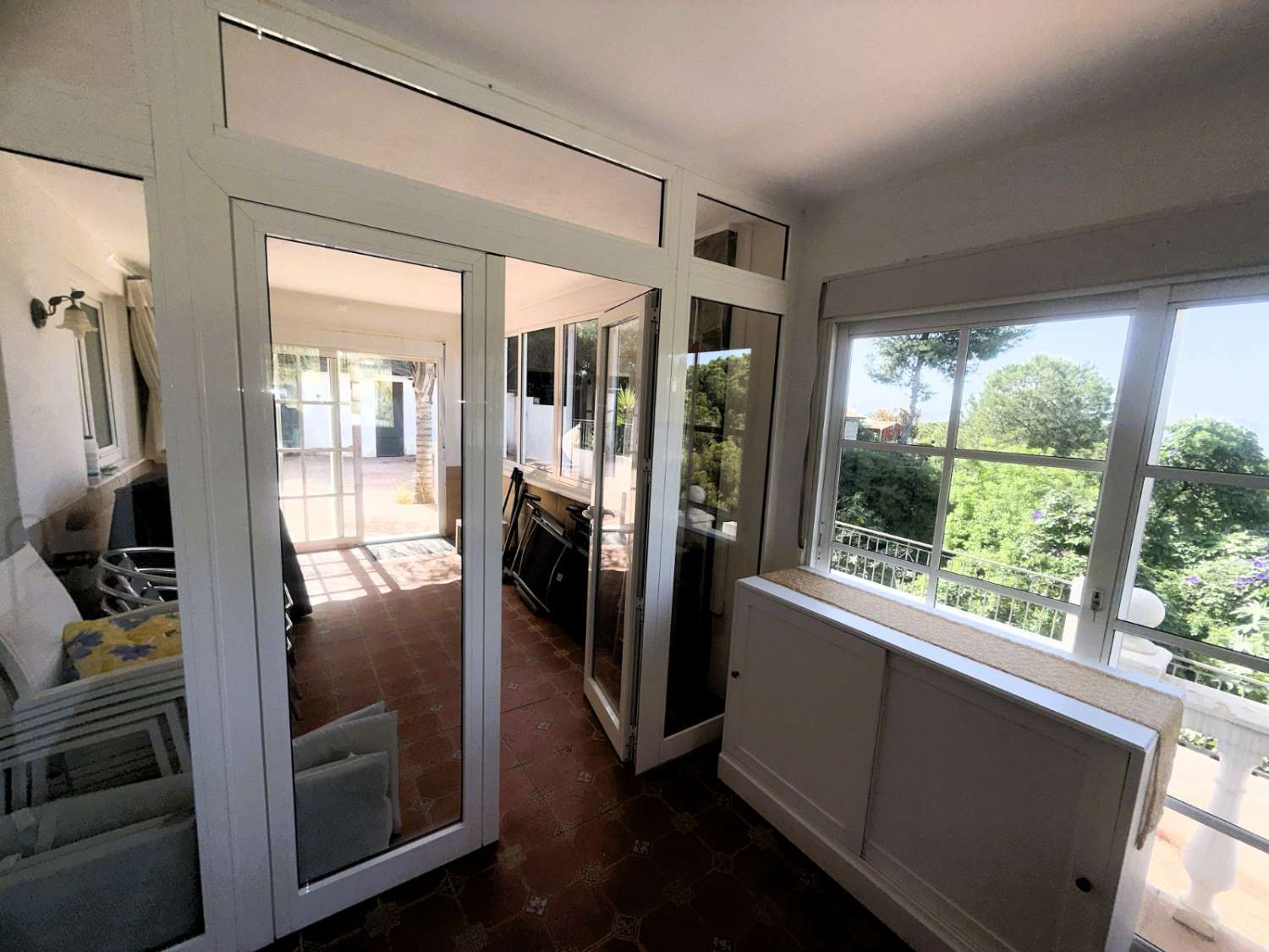 EXCLUSIVA VILLA CON IMPRESIONANTES VISTAS A LA BAHÍA DE MÁLAGA EN PINOS DE ALHAURÍN