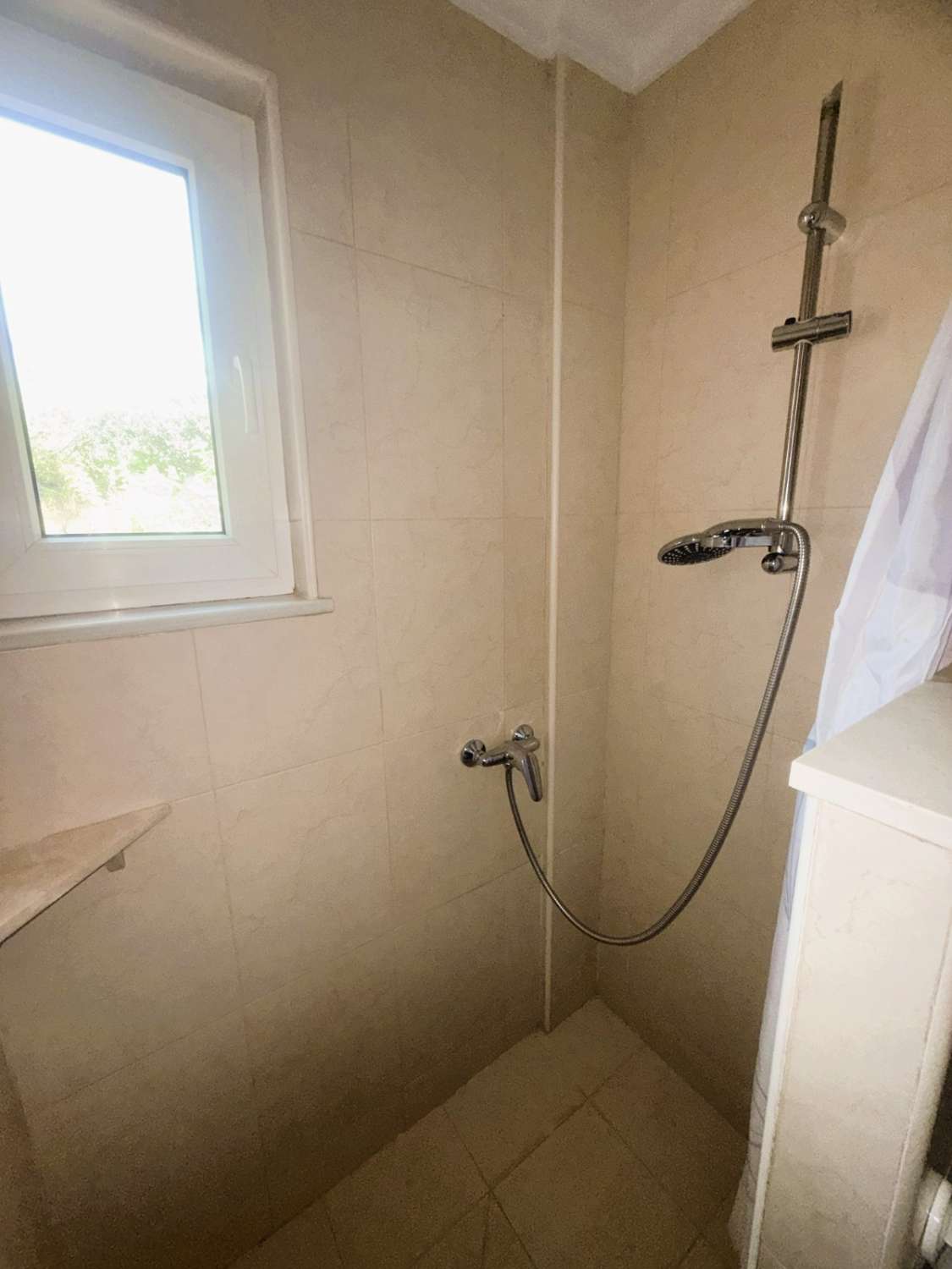 EXCLUSIVA VILLA CON IMPRESIONANTES VISTAS A LA BAHÍA DE MÁLAGA EN PINOS DE ALHAURÍN