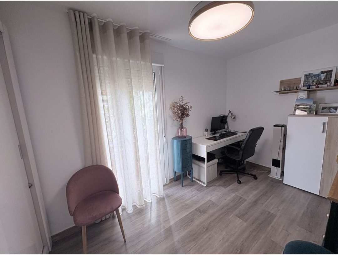 Magnífica vivienda reformada en el centro de Fuengirola con garaje privado