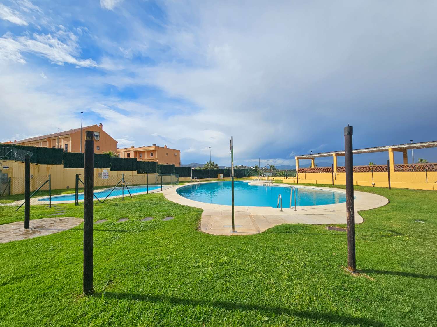 Magnífico dúplex en venta en exclusiva urbanización con piscina y pádel en Alhaurin de la Torre