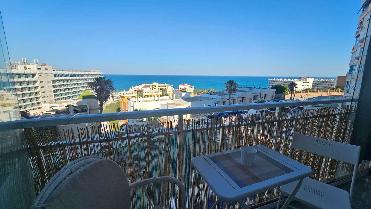 Estudio con impresionantes vistas frontales al mar en Bajondillo, Torremolinos