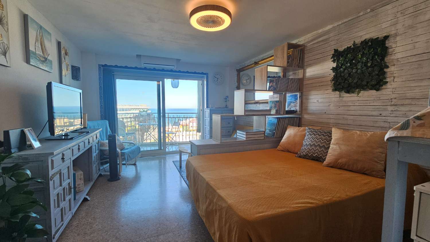 Estudio con impresionantes vistas frontales al mar en Bajondillo, Torremolinos