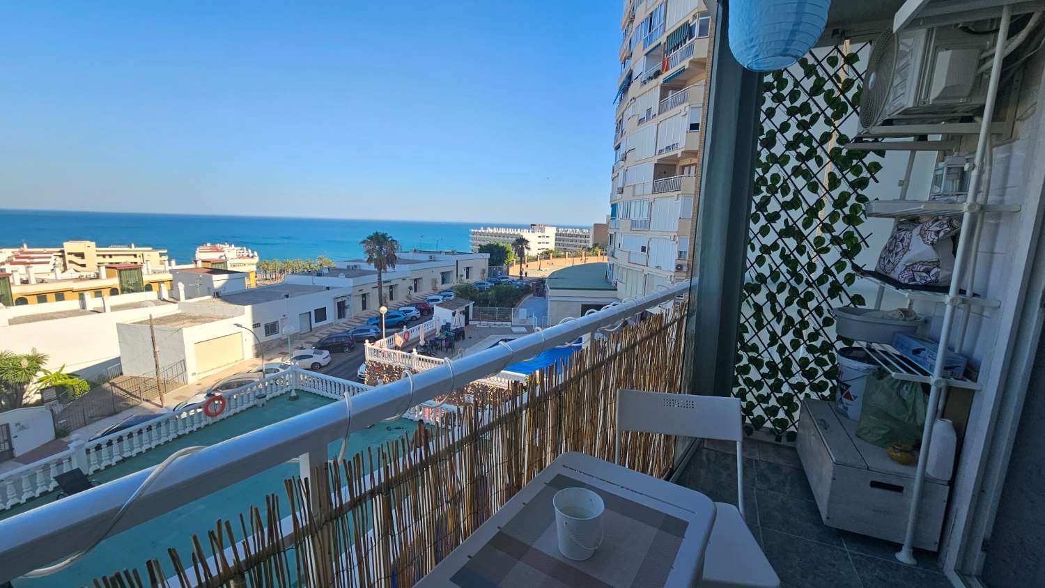 Estudio con impresionantes vistas frontales al mar en Bajondillo, Torremolinos