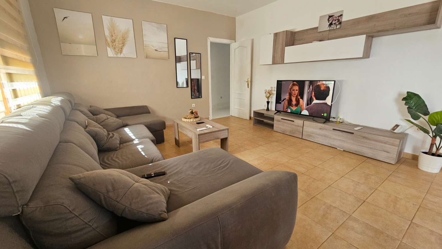 Espectacular finca en Gibralgalia (Cártama) con 10.000 m² de parcela urbana, piscina y establo