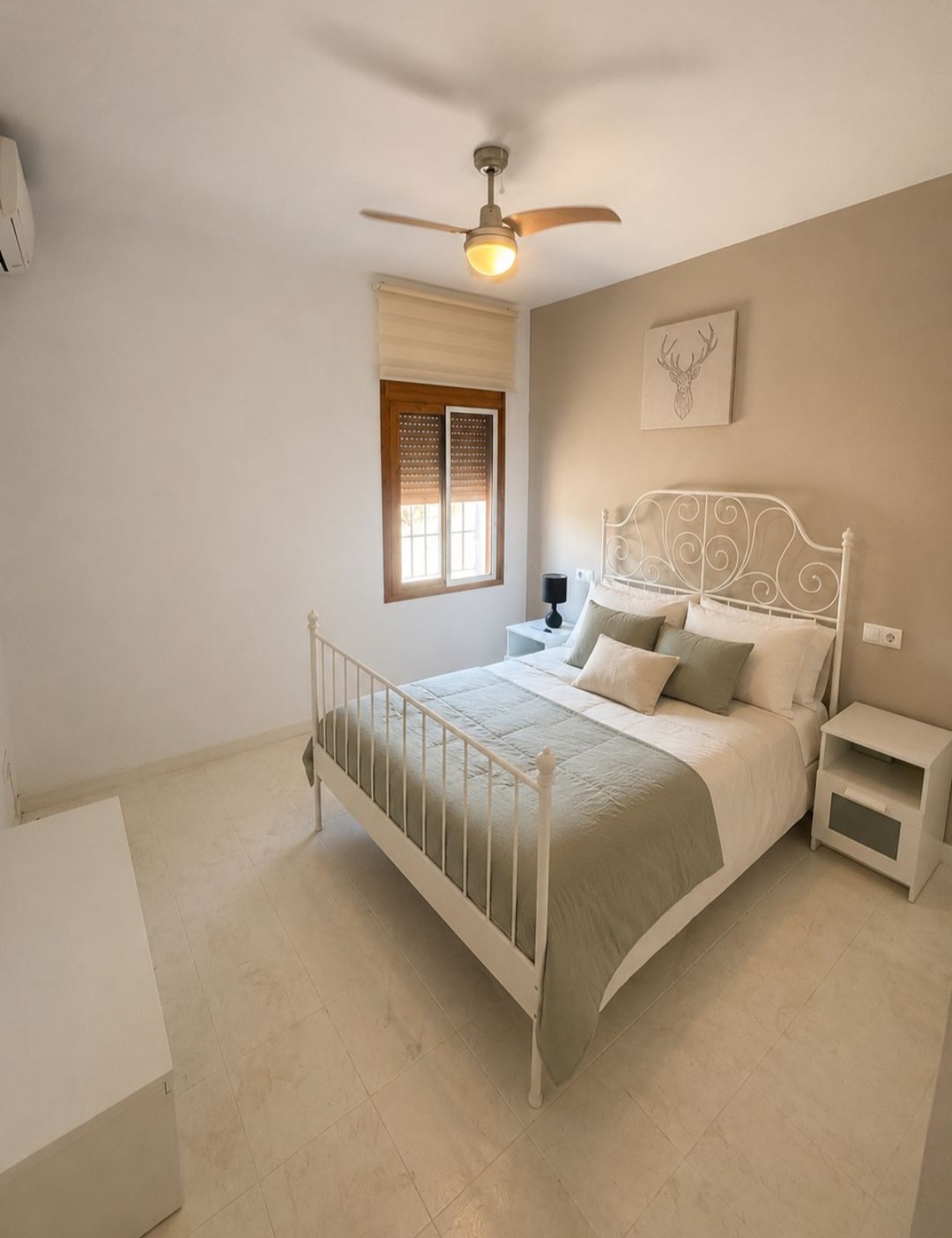 Espectacular finca en Gibralgalia (Cártama) con 10.000 m² de parcela urbana, piscina y establo