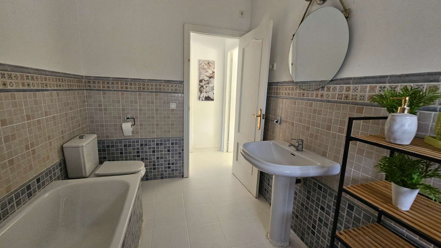 Espectacular finca en Gibralgalia (Cártama) con 10.000 m² de parcela urbana, piscina y establo