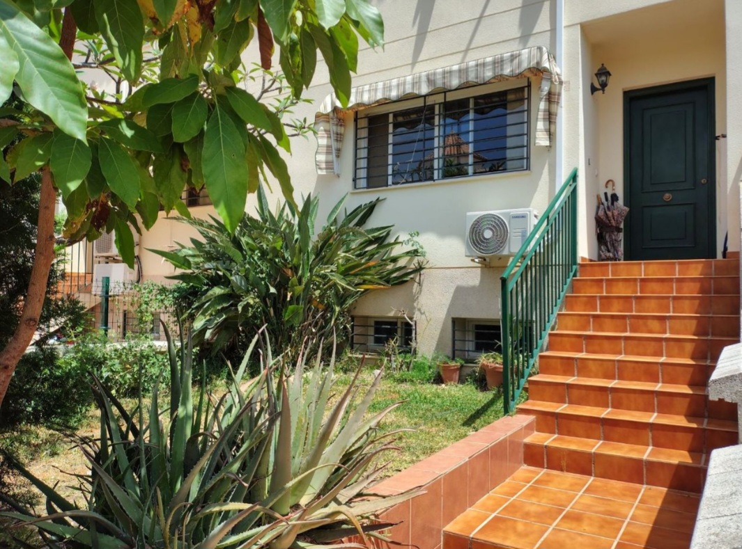 Espectacular adosado reformado de 200 m² en Añoreta Baja | Placas solares, gran sótano y piscina