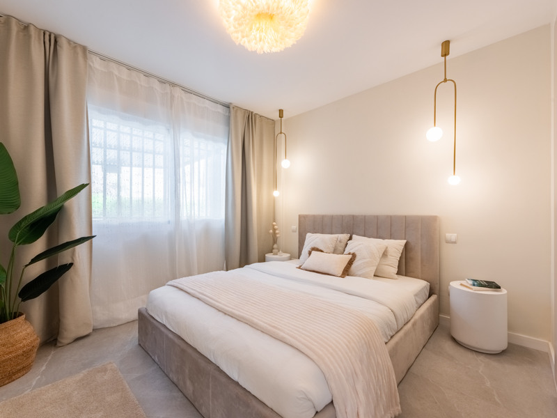 Apartamento de lujo reformado con vistas al golf y al mar en La Quinta, Benahavís