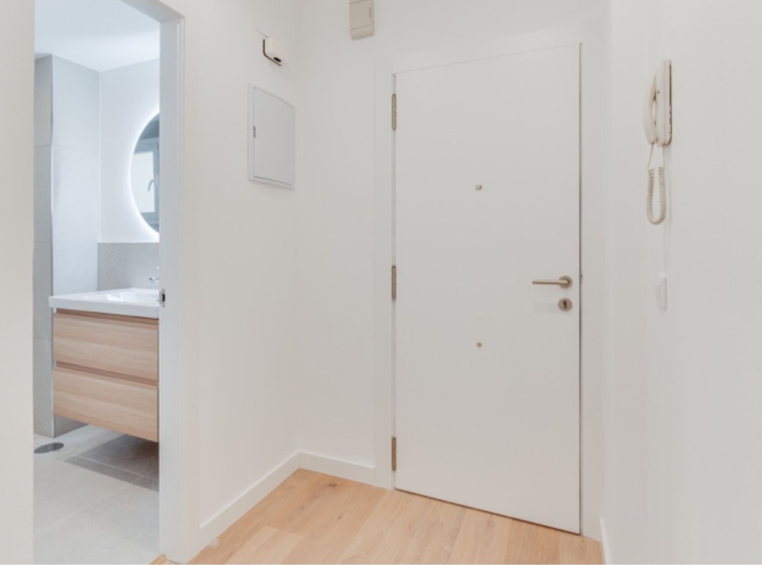 Vivienda reformada con licencia turística en pleno Soho de Málaga