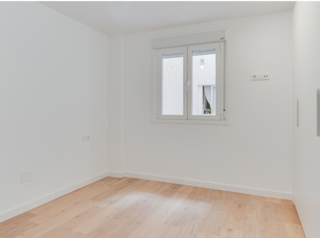 Vivienda reformada con licencia turística en pleno Soho de Málaga