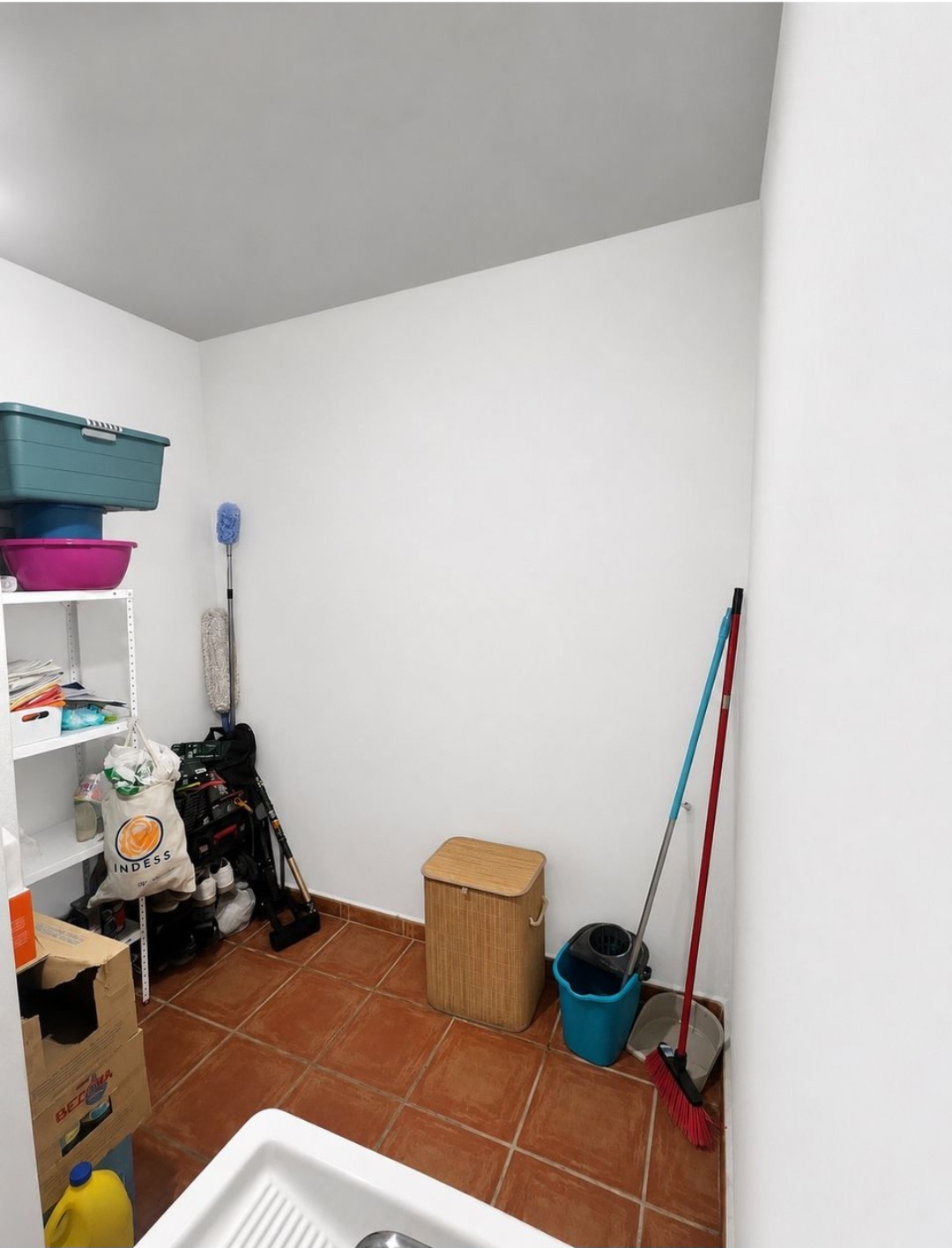 Espectacular piso de 3 dormitorios con gran terraza, garaje, trastero, piscina y pista de pádel en una de las mejores zonas de Vélez-Málaga