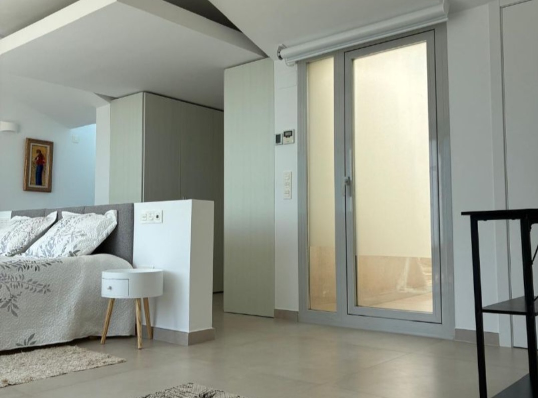 Exclusivo ático dúplex de lujo con vistas panorámicas al mar