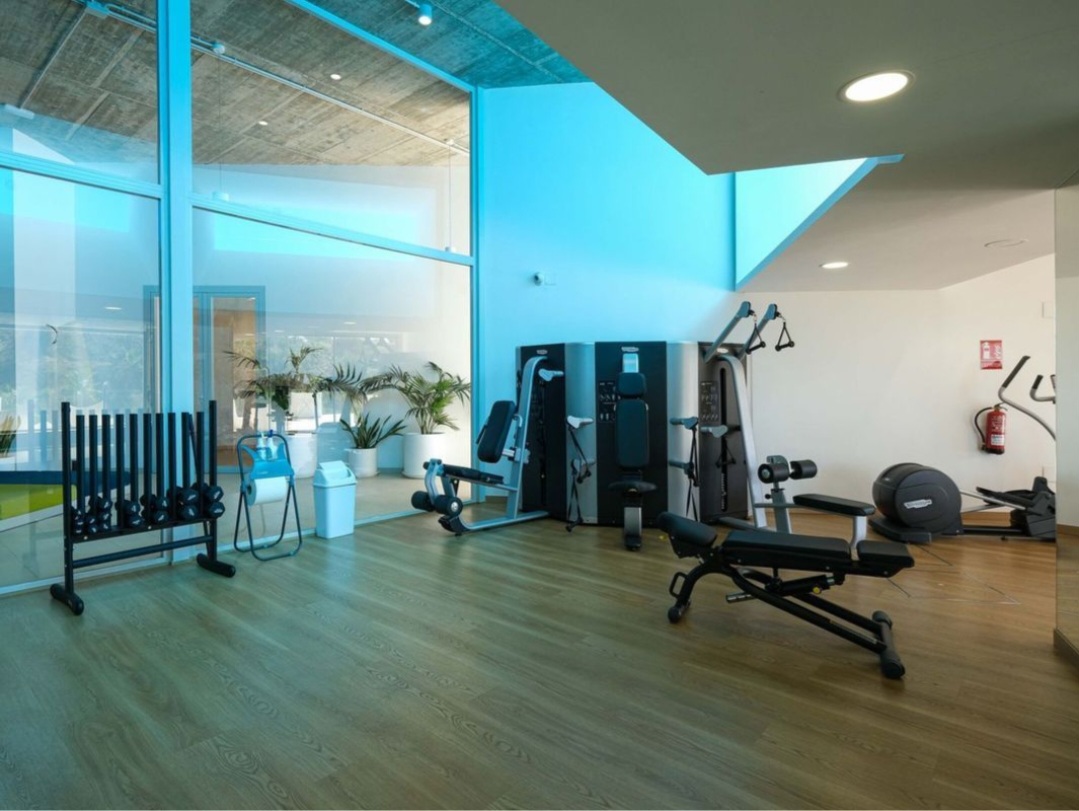 Exclusivo ático dúplex de lujo con vistas panorámicas al mar
