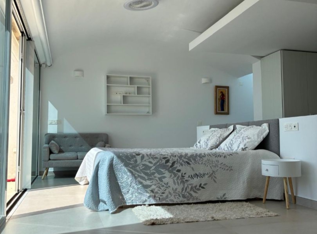 Exclusivo ático dúplex de lujo con vistas panorámicas al mar