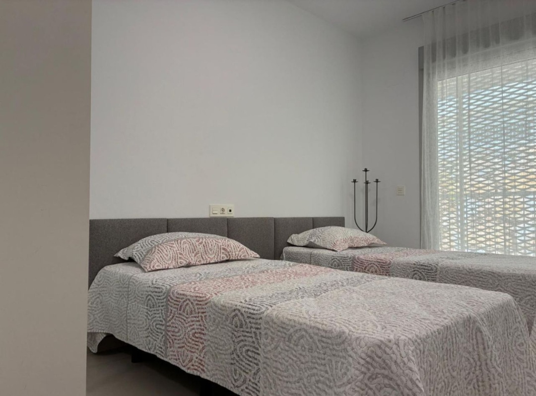 Exclusivo ático dúplex de lujo con vistas panorámicas al mar