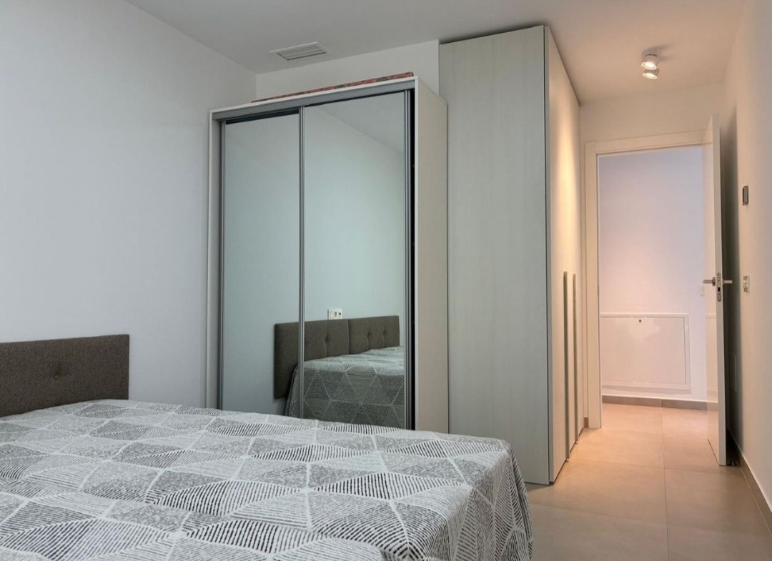 Exclusivo ático dúplex de lujo con vistas panorámicas al mar
