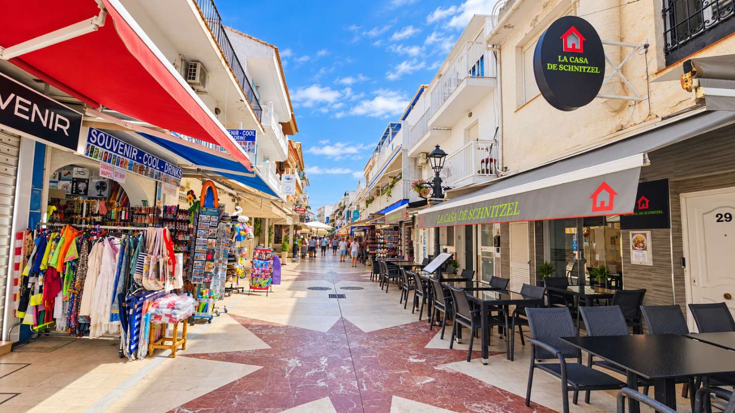 Estudio con terraza en segunda línea de playa en La Carihuela