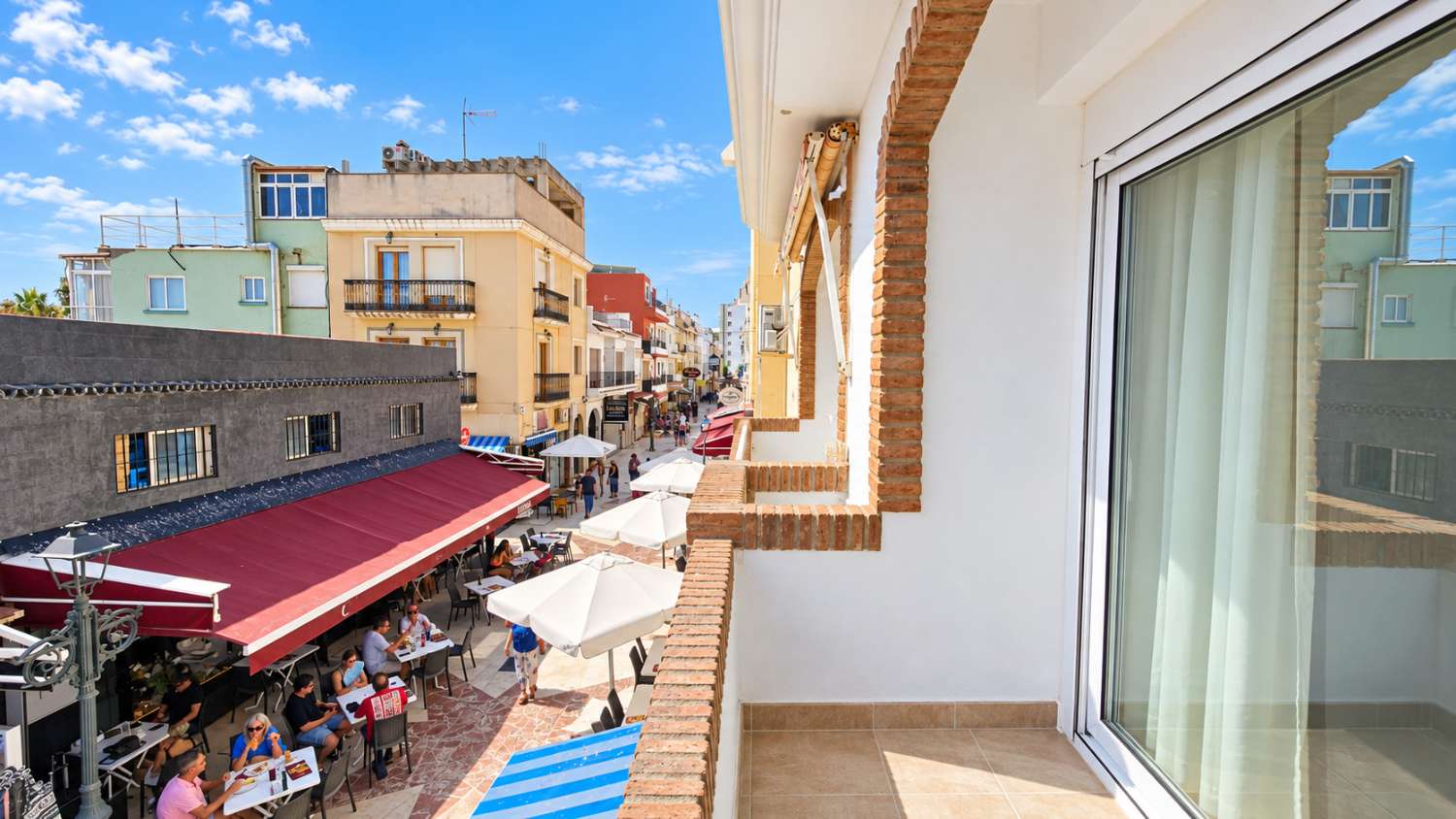 Estudio con terraza en segunda línea de playa en La Carihuela