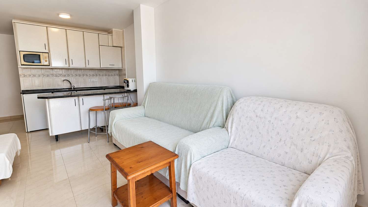 Estudio con terraza en segunda línea de playa en La Carihuela