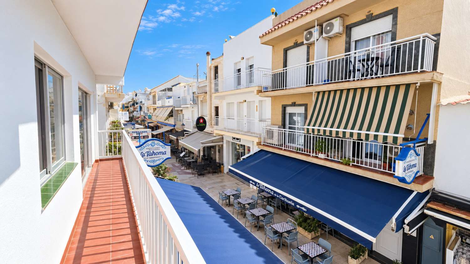 Estudio con terraza en segunda línea de playa en La Carihuela