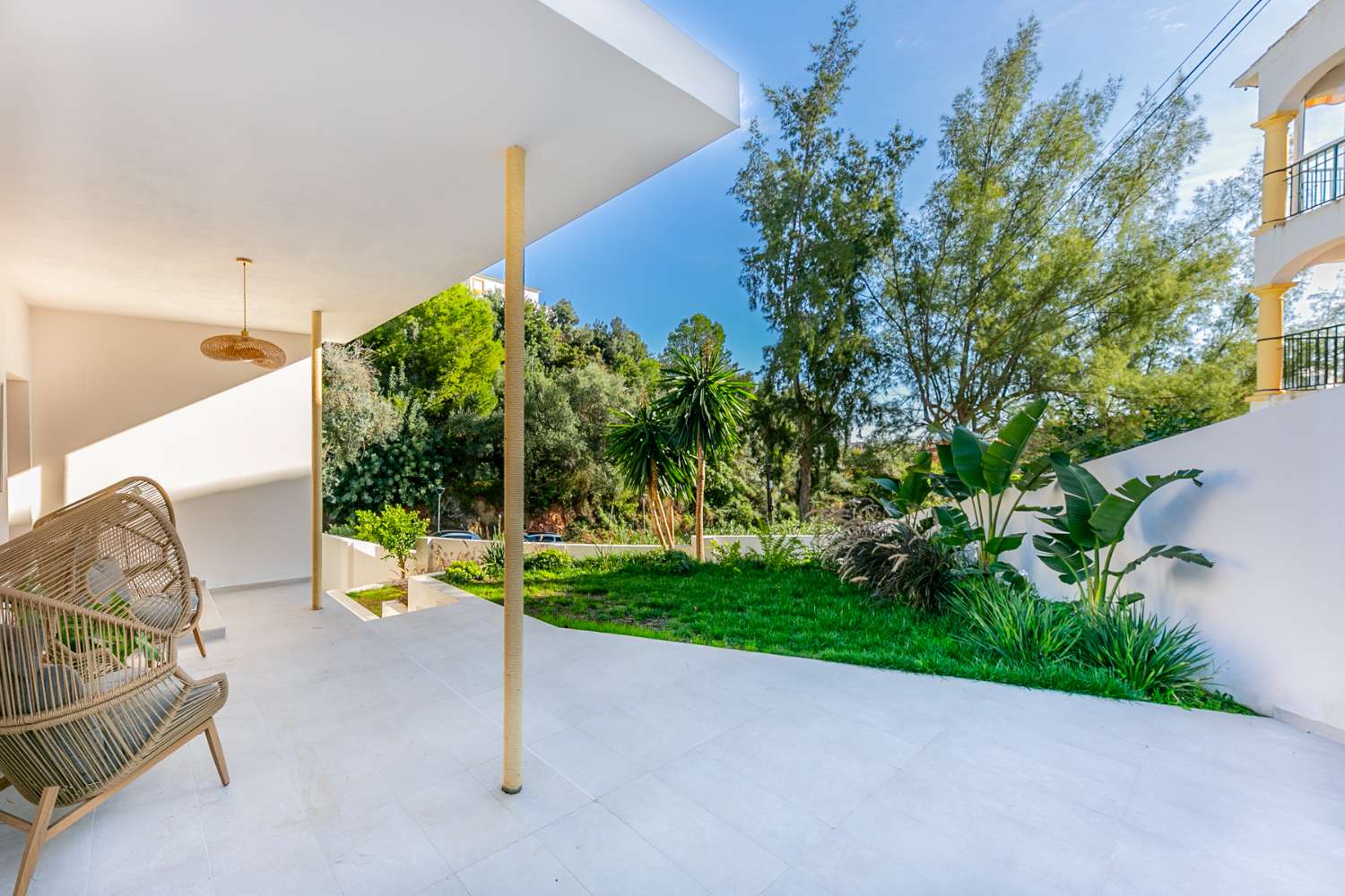 CHALET INDEPENDIENTE COMPLETAMENTE REFORMADO A 7 MINUTOS DE LA PLAYA | TORREBLANCA – FUENGIROLA