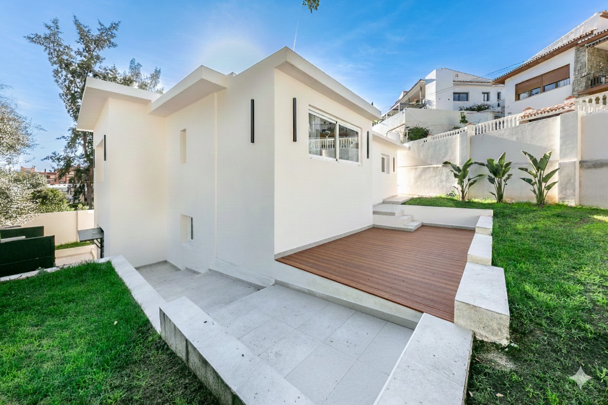 CHALET INDEPENDIENTE COMPLETAMENTE REFORMADO A 7 MINUTOS DE LA PLAYA | TORREBLANCA – FUENGIROLA