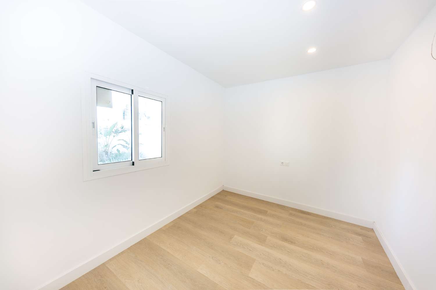 CHALET INDEPENDIENTE COMPLETAMENTE REFORMADO A 7 MINUTOS DE LA PLAYA | TORREBLANCA – FUENGIROLA