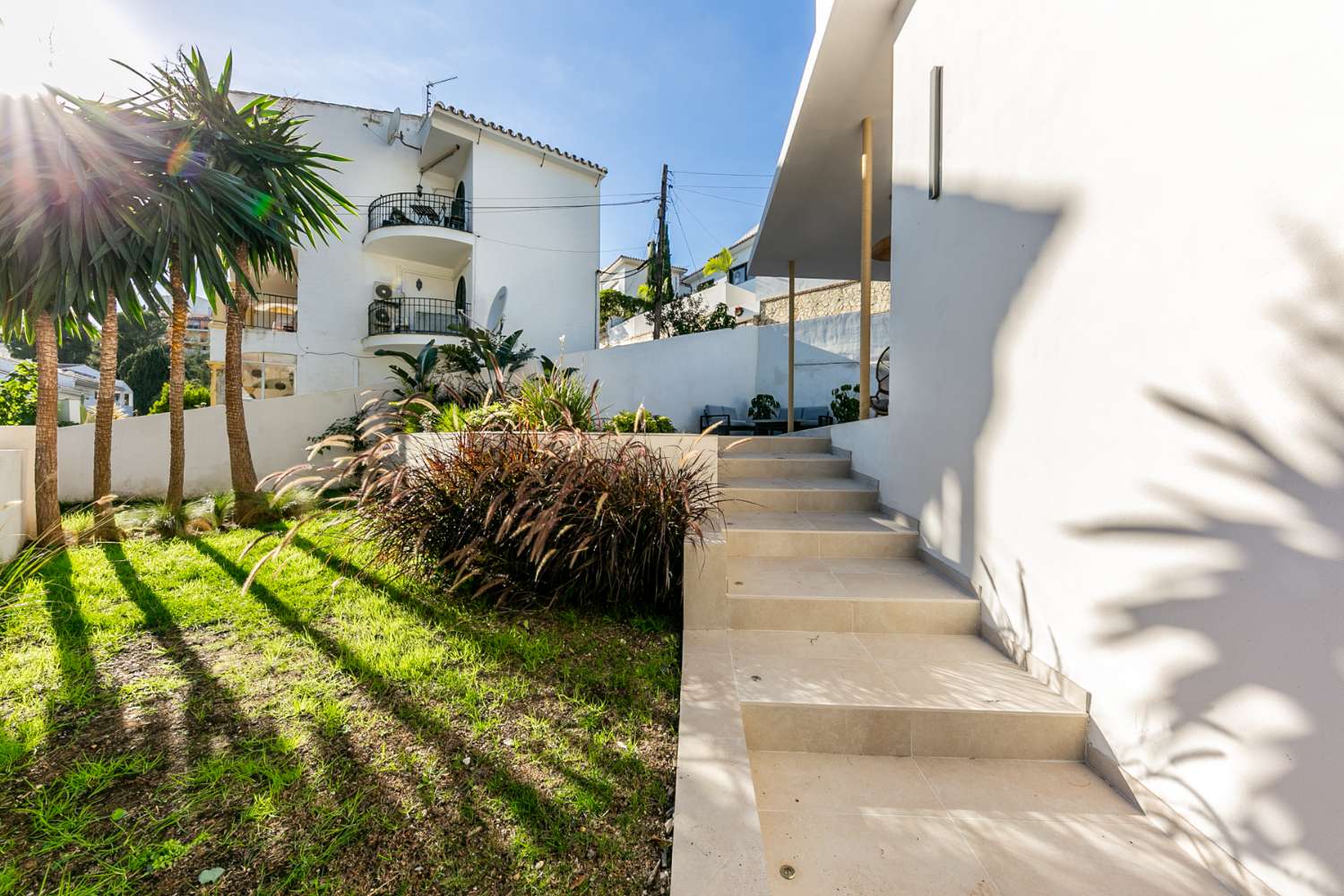 CHALET INDEPENDIENTE COMPLETAMENTE REFORMADO A 7 MINUTOS DE LA PLAYA | TORREBLANCA – FUENGIROLA